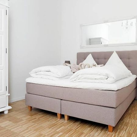 ברלין Sc 06 By Rockchair Apartments L Superhost Status L 4 Bedrooms Boxspringbeds 2 Bathrooms Balcony Elevator - Cozy Family & Business Flair Welcomes You! מראה חיצוני תמונה