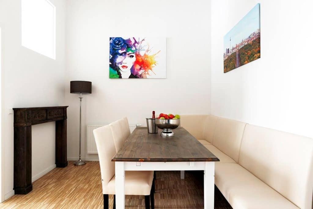 ברלין Sc 06 By Rockchair Apartments L Superhost Status L 4 Bedrooms Boxspringbeds 2 Bathrooms Balcony Elevator - Cozy Family & Business Flair Welcomes You! מראה חיצוני תמונה